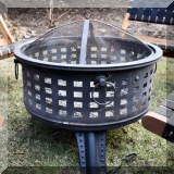 L03. Metal firepit. 